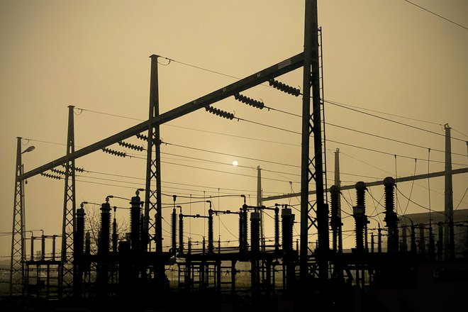 Država bo subvencionirala ceno elektrike do 70 odstotkov lanske porabe. FOTO: Jure Eržen/Delo
