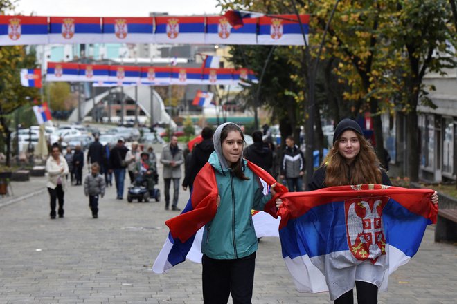 Varnostni strokovnjak iz Prištine Agim Musliu ocenjuje, da je zaplet s tablicami srbska politika spretno izrabila kot izgovor za umik pripadnikov srbskega naroda iz kosovskih institucij. FOTO: Laura Hasani/Reuters
