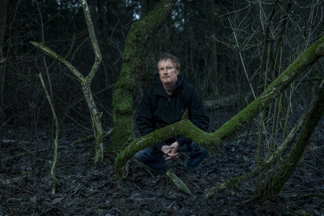 &raquo;Brez Mojce karkoli sploh ne bi imelo smisla. Ta del knjige je najbolj avtobiografski od vseh. Brez Mojce me najbrž ne bi bilo več,&laquo; pravi pisatelj. FOTO: Voranc Vogel/Delo
