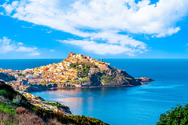 Castelsardo je eno najbolj očarljivih mestec na otoku. Foto Shutterstock
