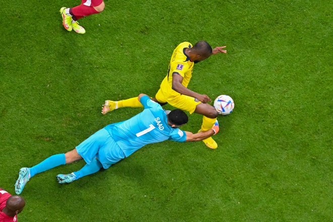 Ekvadorec Enner Valencia je izsilil enajstmetrovko, zabil dva gola, še enega so mu po posredovanju VAR razveljavili. FOTO: Francois-xavier Marit/AFP
