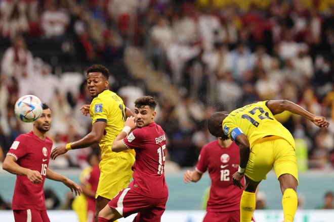 Ekvadorci in Enner Valencia (desno) so sanjsko odprli svetovno prvenstvo, Katarcem niso pustili niti kančka možnosti za boljši izid. FOTO: Karim Jaafar/AFP
