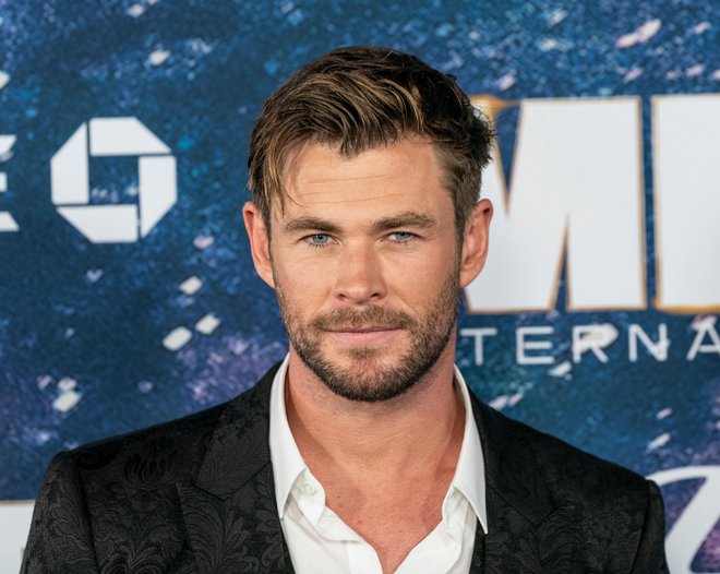 Postavni zvezdnik Chris Hemsworth, pri katerem so testi razkrili izjemno visoko tveganje za razvoj neozdravljive bolezni, se zdaj želi kar najbolj posvetiti svoji družini. FOTO:&nbsp;Shutterstock
