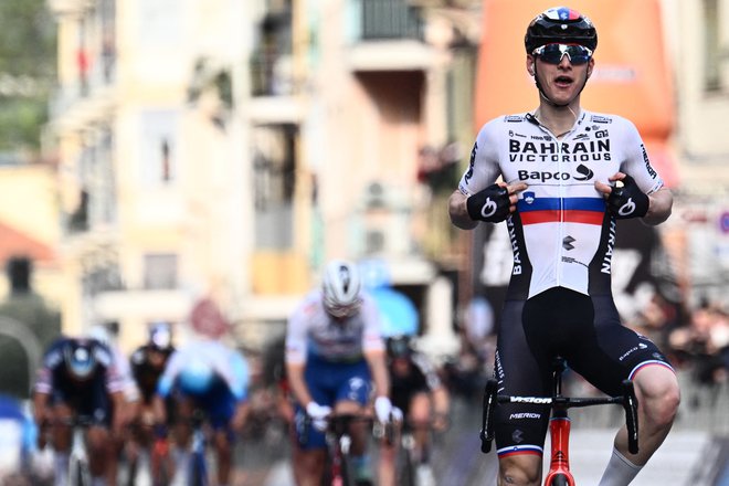 Matej Mohorič je marca slavil prvo slovensko zmago na dirki Milano&ndash;Sanremo. FOTO: Marco Bertorello/AFP
