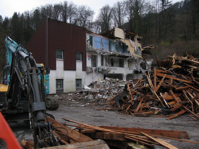 Medijske toplice: v samo nekaj dneh so stroji utihnili. FOTO: Polona Malovrh
