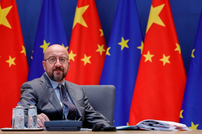 Preden se je Charles Michel napotil v Peking, so nekateri evropski funkcionarji od njega zahtevali, naj odpove potovanje in s tem izrazi negodovanje EU zaradi aretacij demonstrantov. FOTO: Olivier Matthys/Reuters
