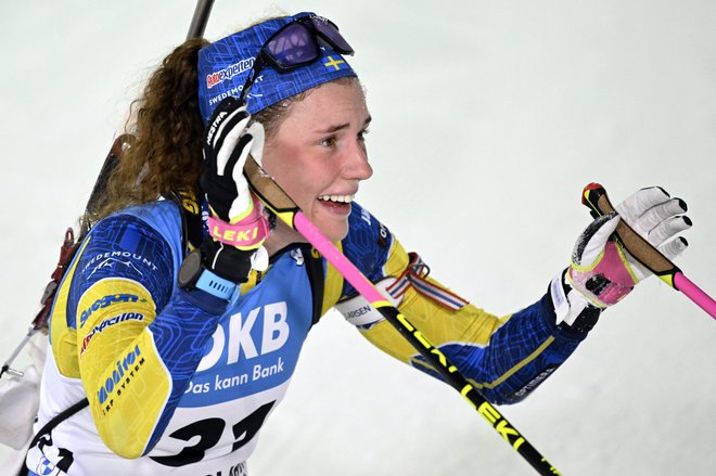 Hanna Öberg se je takole veselila uspešnega nastopa. FOTO: Vesa Moilanen/AFP
