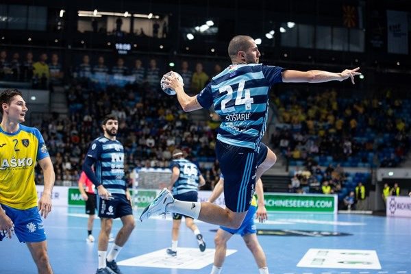 Mario Šoštarić (na fotografiji v dresu Szegeda) je slovensko reprezentanco zamenjala za hrvaško. FOTO: EHF
