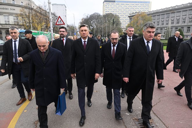 Predsednik republike Borut Pahor je v ponedeljek hrvaškemu vodstvu čestital za skorajšnji vstop v schengensko območje in dodal, da bodo določila arbitražnega sporazuma prej ali slej veljala. FOTO: Goran Mehkek/Cropix
