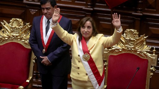 Dina Boluarte prisegla kot nova predsednica Peruja. FOTO: Sebastian Castaneda/Reuters
