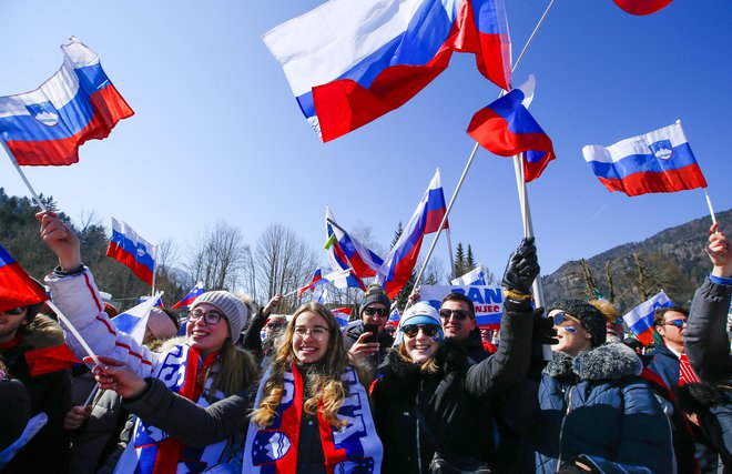 Naša vrata se zapirajo po več kot dveh desetletjih prav posebne sreče in, upamo, tudi kakšnega uspeha, ki smo ga doživeli skupaj, ne da bi mi vedeli za to. FOTO: Matej Družnik
