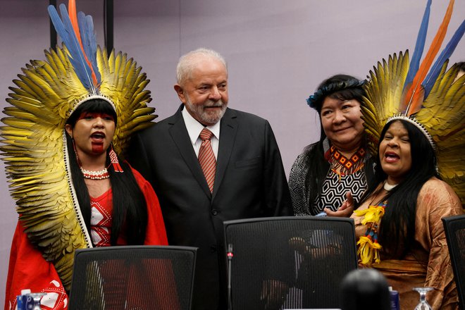 Za prvo potovanje po zmagi si je Lula še pred inavguracijo izbral svetovno konferenco o podnebju na Sinaju. FOTO: Mohammed Salem/Reuters
