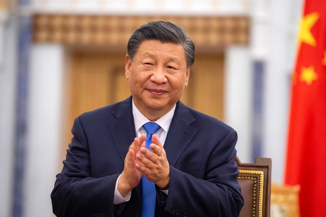Kitajskemu predsedniku Xi Jinpingu je koronavirus pomagal zapreti družbo in pridobiti popoln nadzor nad vsem. FOTO: Bandar Al-jaloud/AFP
