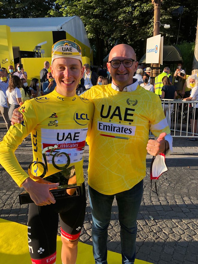 Iñigo San Millan se je s Tadejem Pogačarjem veselil že dveh zmag na Touru, prepričan je, da se bo prihodnje leto še tretje. FOTO: UAE Emirates
