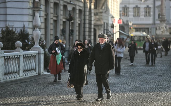 Upokojitvena starost novih upokojencev se od leta 2012 zaradi spreminjanja pogojev za pridobitev pravice do starostne pokojnine vsako leto dviguje. FOTO: Blaž Samec/Delo
