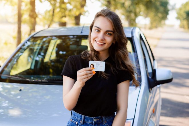 Da vaš mladi voznik ne bo imel vsaj strahu pred finančnimi posledicami, če bi šlokaj narobe, je dobro skleniti&nbsp;zavarovanje Mladi voznik.&nbsp;FOTO: iStock
