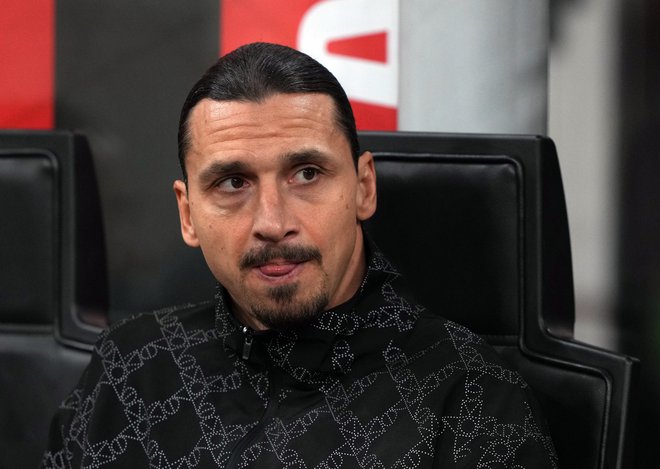 Zlatan Ibrahimović je v tej sezoni zaenkrat zgolj gledalec tekem AC Milana in švedske reprezentance, ki je po zaslugi Slovenije letos izpadla v C-ligo narodov.&nbsp;FOTO: Daniele Mascolo/Reuters
