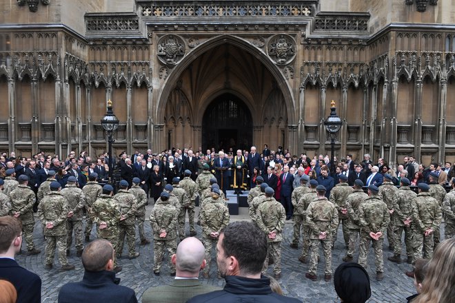 Novembra lani je potekala slovesnost v počastitev pripadnikov britanske vojske, ki so sodelovali pri umiku iz Afganistana. FOTO: Jessica Taylor/Reuters
