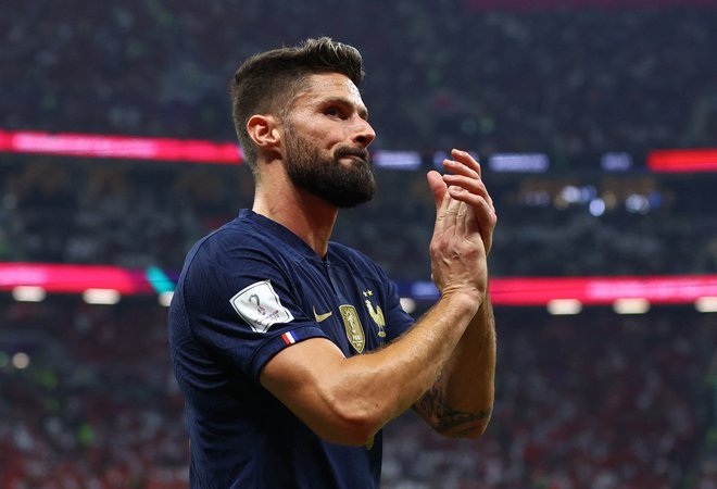 Olivier Giroud se je v polfinalu po zmagi nad Marokom zahvalil navijačem. FOTO: Lee Smith/Reuters
