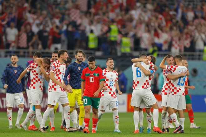 Hrvaški nogometaši niso skrivali veselja ob novem podvigu na svetovnem prvenstvu.&nbsp;FOTO:&nbsp;Odd Andersen/AFP

