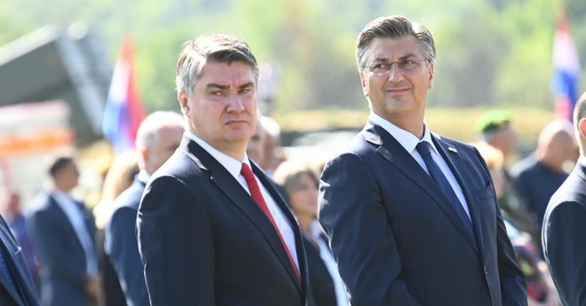 Iz dneva v dan dokazujeta, da je njuna politična kohabitacija težka, bitki karakterjev pa ni videti konca. Zoran Milanović (levo) in premier Andrej Plenković. FOTO:&nbsp;Tom Dubravec/Cropix
