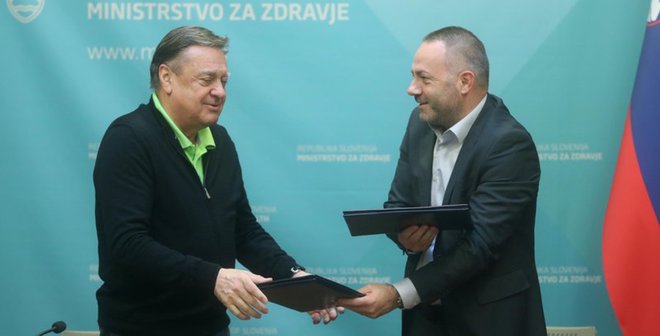 Ko je minister Bešič Loredan Jankovića sezanil, da bodo opravili izredni upravni nadzor, mu je ta rekel, naj pusti ZD pri miru. FOTO: Blaž Samec/Delo
