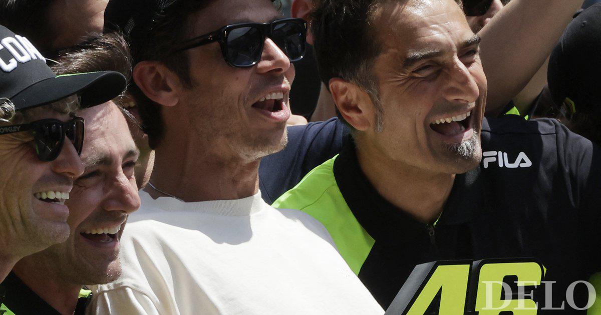 Rossi ora su una macchina da corsa BMW