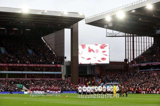 Pogled na štadion Villa Park pred tekmo med Aston Villo in Manchester Unitedom novembra letos. FOTO: Carl Recine/Reuters
