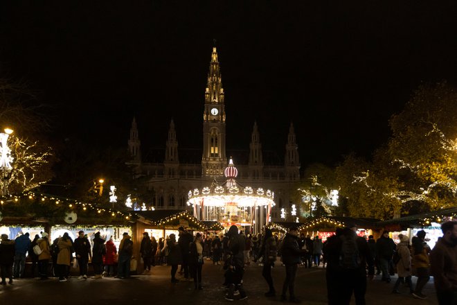 Na Dunaj se znova zgrinjajo množice turistov. FOTO: Lisa Leutner/ Reuters
