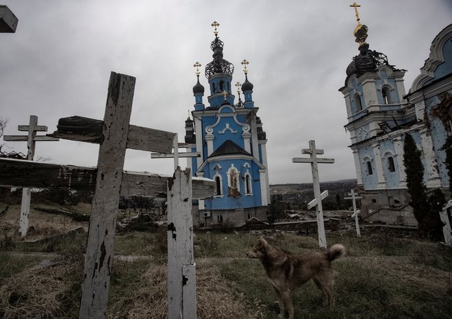 Še pred začetkom prave vojne med Rusijo in Ukrajino je potekal ideološki spopad v pravoslavnem občestvu.

FOTO: Yevhen Titov/Reuters
