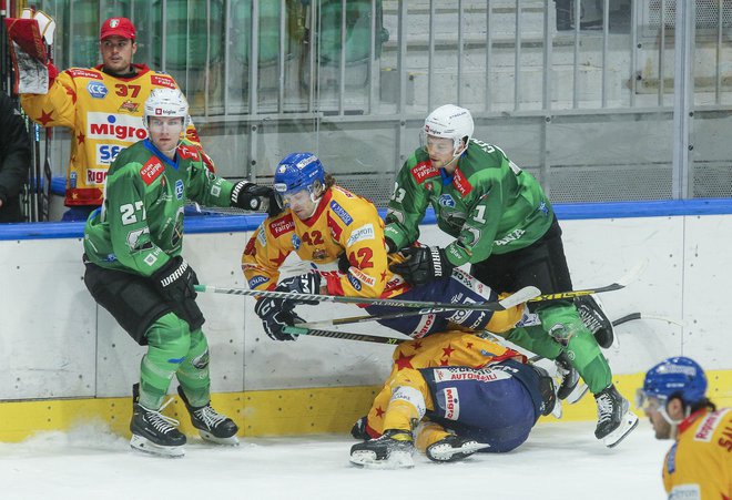 Olimpija je nazadnje doma z Asiagom izgubila, Italijane bo zdaj poskusila presenetiti na njihovem ledu.&nbsp;FOTO:&nbsp;Jože Suhadolnik/Delo
