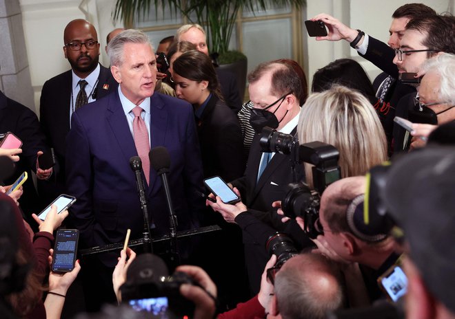 Republikanec&nbsp;Kevin McCarthy se bojuje za tretji najpomembnejši politični položaj ZDA. FOTO: Kevin Dietsch/Getty Images via AFP
