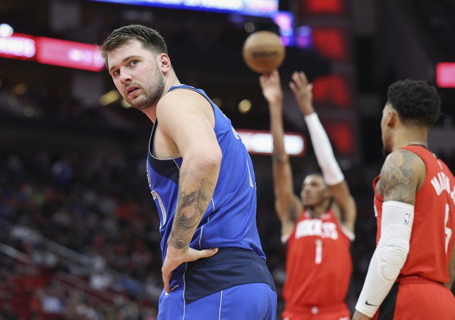 Luka Dončić je najbolj vroč igralec v NBA. FOTO: Troy Taormina/ USA Today Sports
