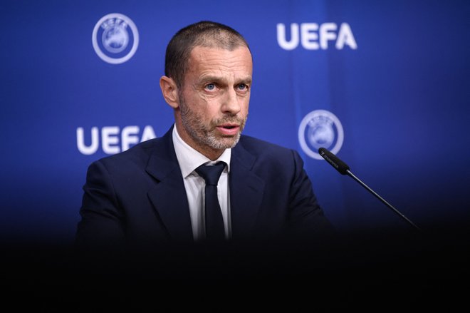 Aleksander Čeferin bo aprila izvoljen za nov mandat na čelu Evropske nogometne zveze. FOTO: Fabrice Coffrini/AFP
