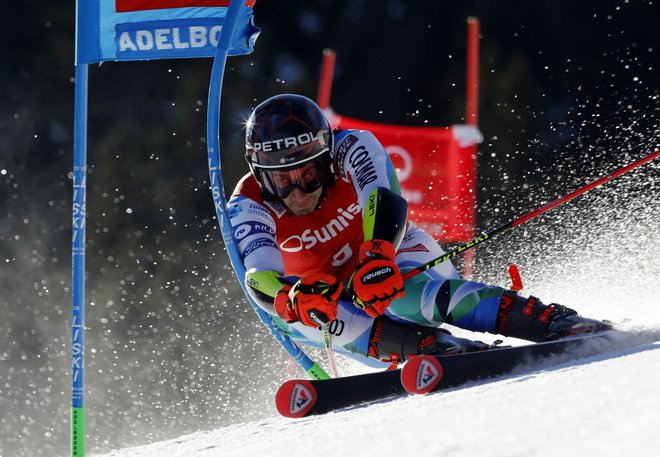 Žan Kranjec med prvo vožnjo v Adelbodnu. FOTO: Stefan Wermuth/Reuters
