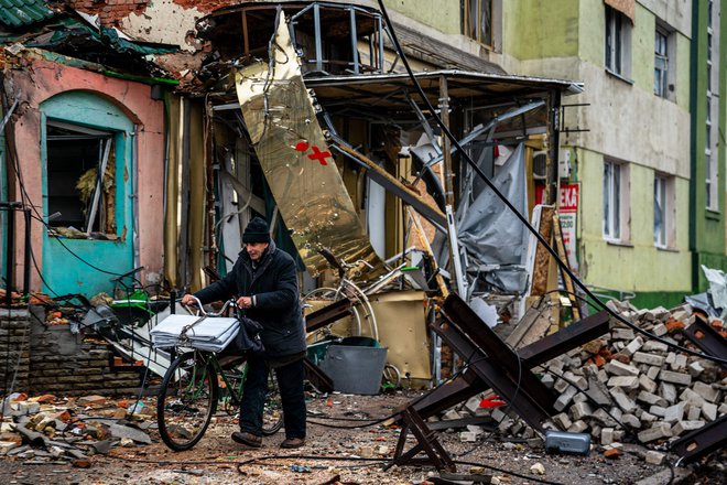 O obstreljevanju so še pred iztekom enostranske prekinitve ognja poročali iz sedmih ukrajinskih oblasti na jugu in vzhodu države. Foto: Dimitar Dilkoff/Afp
