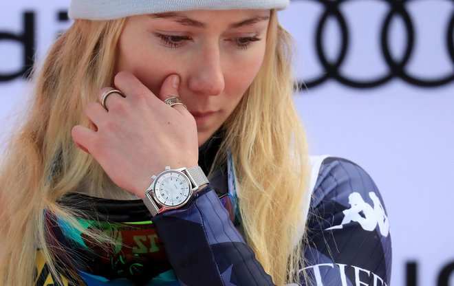 Mikaela Shiffrin je bila ob izenačitvi mejnika v zmagah zelo čustvena. FOTO: Pierre Teyssot/AFP

