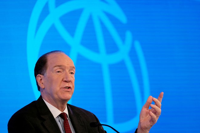 Predsednik Svetovne banke David Malpass opozarja na posledice šibkejše rasti predvsem za najranljivejše države. Foto James Lawler Duggan/Reuters
