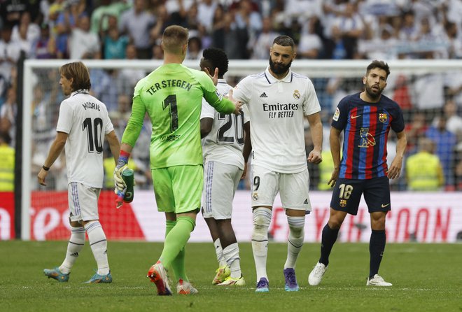 Real je dobil zadnji domači clasico v prvenstvu (3:1), Barcelona pa je bila boljša julija na pripravah v Las Vegasu (1:0). FOTO: Susana Vera/Reuters
