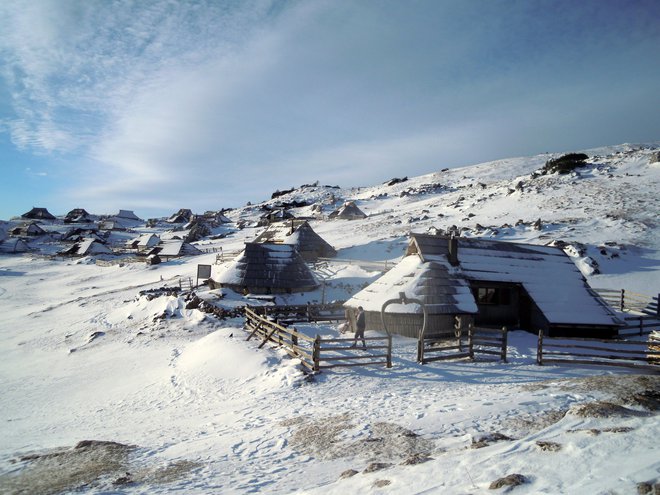 Veliko planino je zaznamoval arhitekt Vlasto Kopač, Plečnikov učenec, ki je njenemu urejanju posvetil večino svojega poklicnega ustvarjanja. FOTO: Shutterstock
