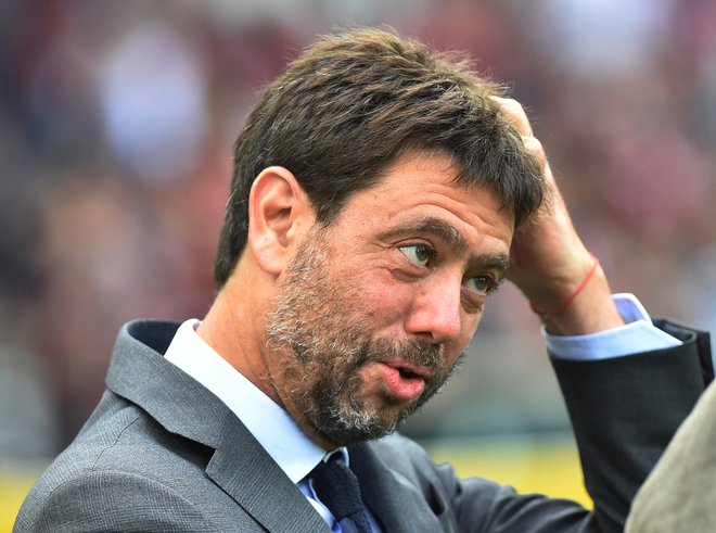 Andrea Agnelli med oktobrsko tekmo italijanske serie A na štadionu mestnega tekmeca Torina.&nbsp;FOTO: Massimo Pinca/Reuters
