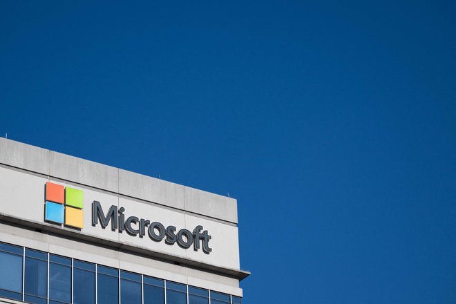 Skupni stroški odpuščanj bodo po navedbah Microsofta dosegli 1,2 milijarde dolarjev (1,11 milijarde evrov). FOTO: Saul Loeb/AFP
