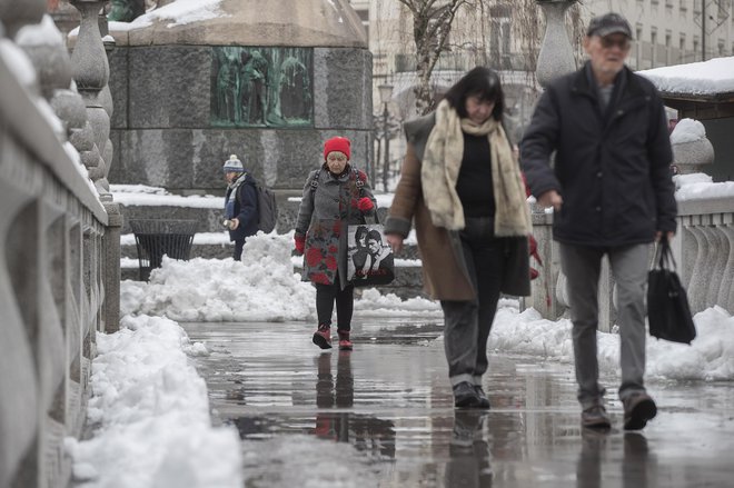 Za pravi napredek je treba dolgoročno vplivati na spremembo nekaterih zakoreninjenih vzorcev vedenja ljudi v družbi oziroma ovir, ki so deloma pravne, politične, ekonomske, socialne, tudi kulturne. FOTO: Leon Vidic/Delo
