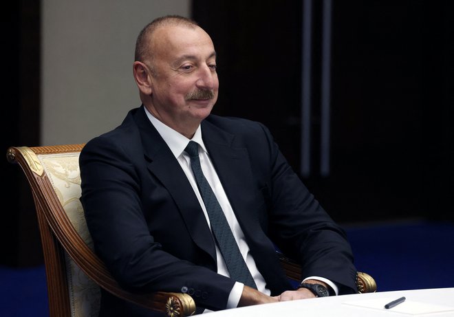 Azerbajdžanski predsednik Ilham Aliyev ne skriva, da želi Gorski Karabah brez Armencev. FOTO: Vjačeslav Prokofjev/Sputnik/Reuters
