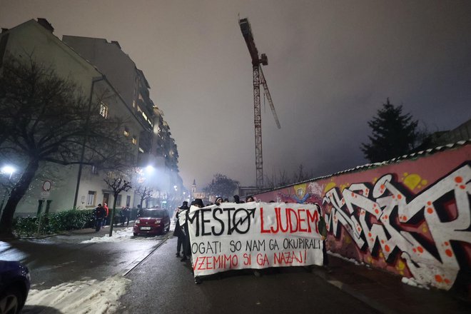 Protest ob drugi obletnici izselitve Roga. FOTO: Črt Piksi
