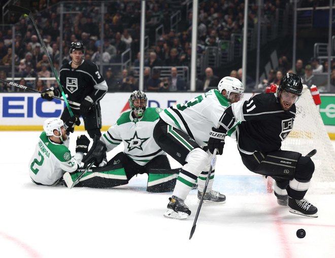 Anže Kopitar med eno od akcij v Nashvillu. FOTO:&nbsp;Harry How/AFP
