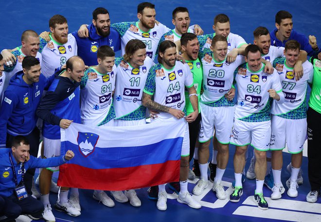 Slovenci so se od svetovnega prvenstva poslovili z nasmehi in dobrimi občutki. FOTO: Kacper Pempel/Reuters
