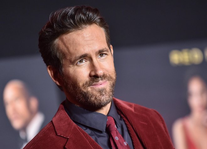 Ryan Reynolds, tudi sam oče treh otrok, je nakazal več kot trikratni znesek, ki so ga dečki potrebovali za enotne športne drese. FOTO:&nbsp;Shutterstock
