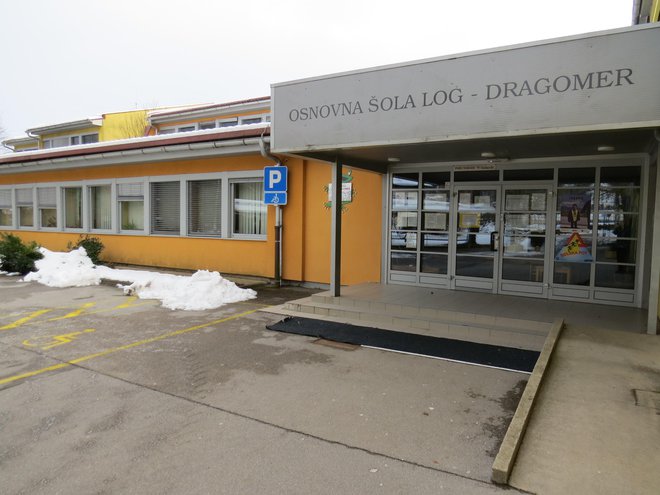 Osnovna šola v Dragomerju je že dolgo pretesna. FOTO:&nbsp;Bojan Rajšek/Delo
