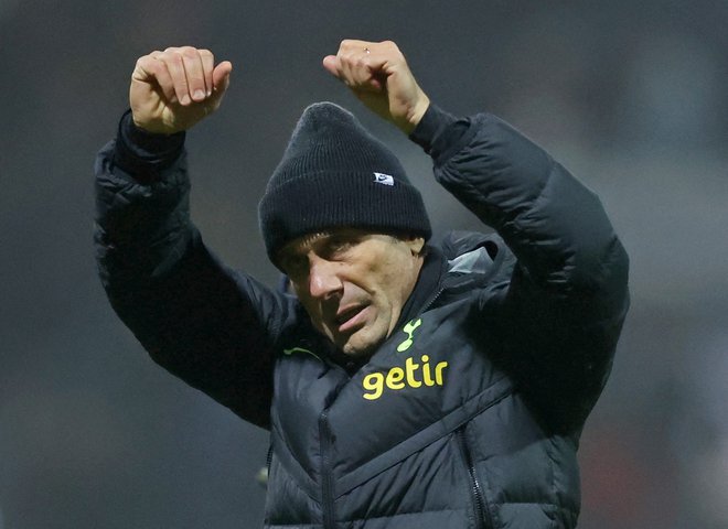 Tottenhamov trener Antonio Conte je v Torinu uspešno prestal operacijo žolčnika. FOTO: Lee Smith /Reuters
